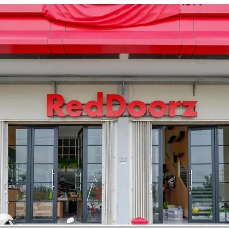 RedDoorz Plus @ Madukoro Raya Semarang-2